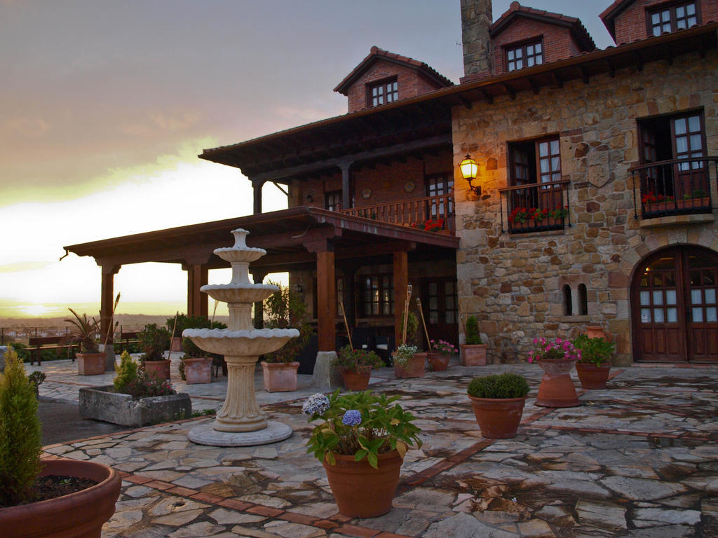 Habitaciones Y Estudios- Hotel "Posada De Cantabria El Solar" - Cenas Y Gintonic- Bar -Terraza Panoramica Galizano Exterior foto